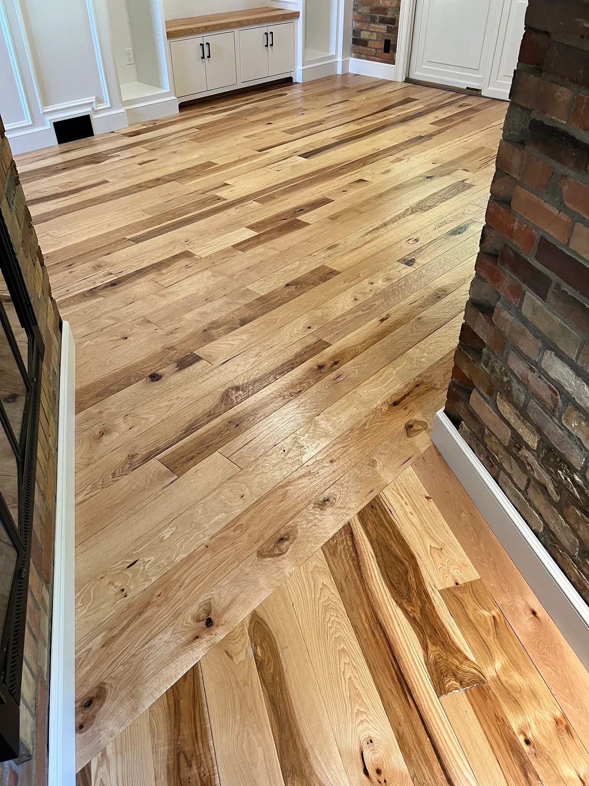 Hickory hardwood in craftsman-style kitchen
