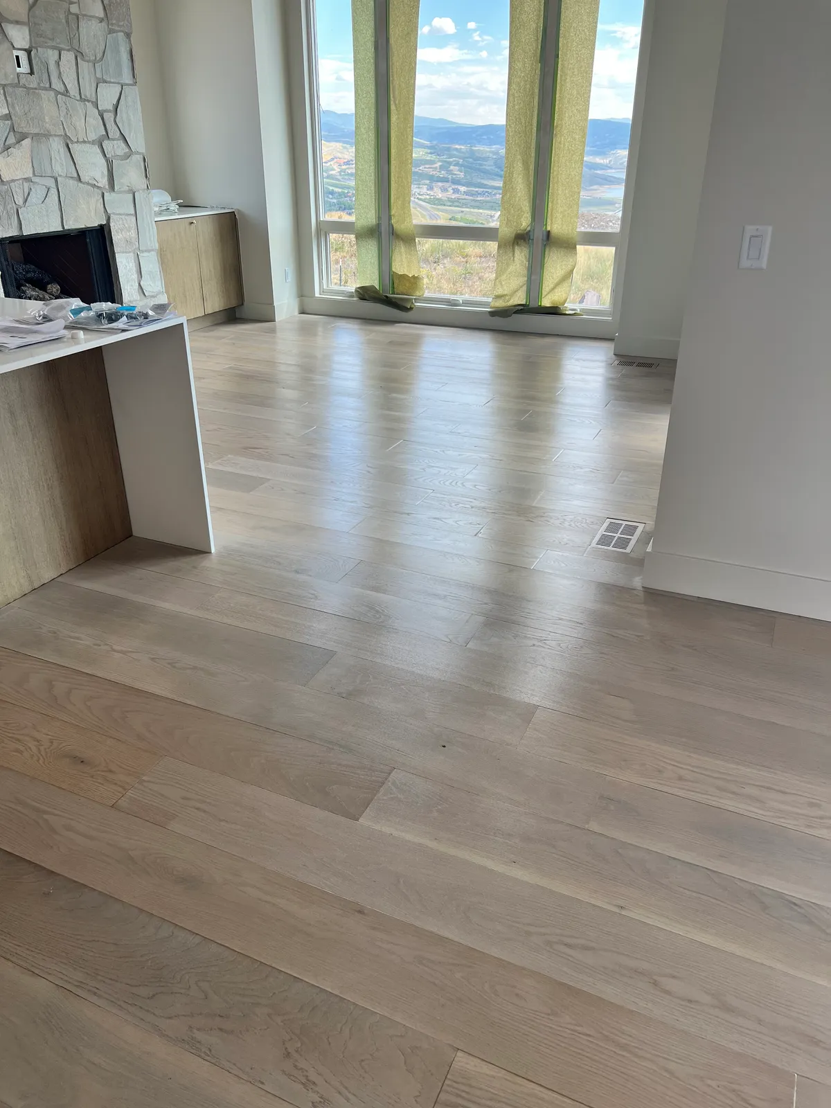 Bright Davis County style home with hardwood flooring